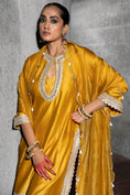 Load image into Gallery viewer, Sehar Honey Scallop Kurta Set
