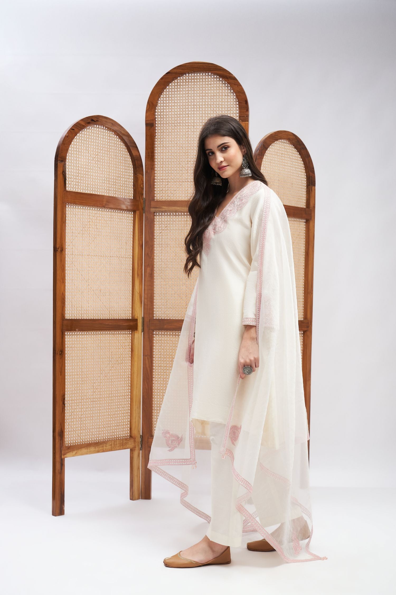 Alfaaz Off-White Kurta Set- side view