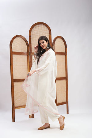 Alfaaz Off-White Kurta Set- side view