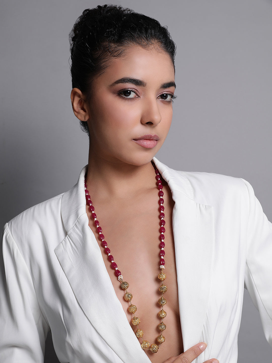 Le Damon
 Gold Beads Necklace