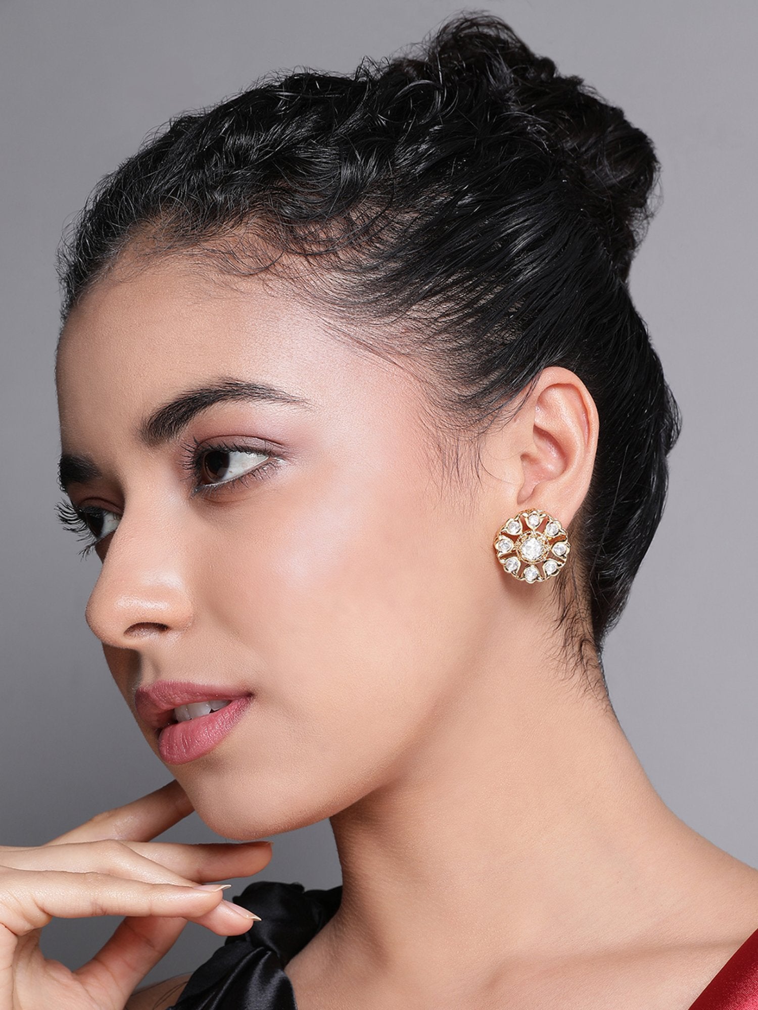 Le Nava
 Kundan Studs