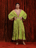 Load image into Gallery viewer, Dark Lomon Green & Rani Pink Crinkle Kaftan & Belt Set
