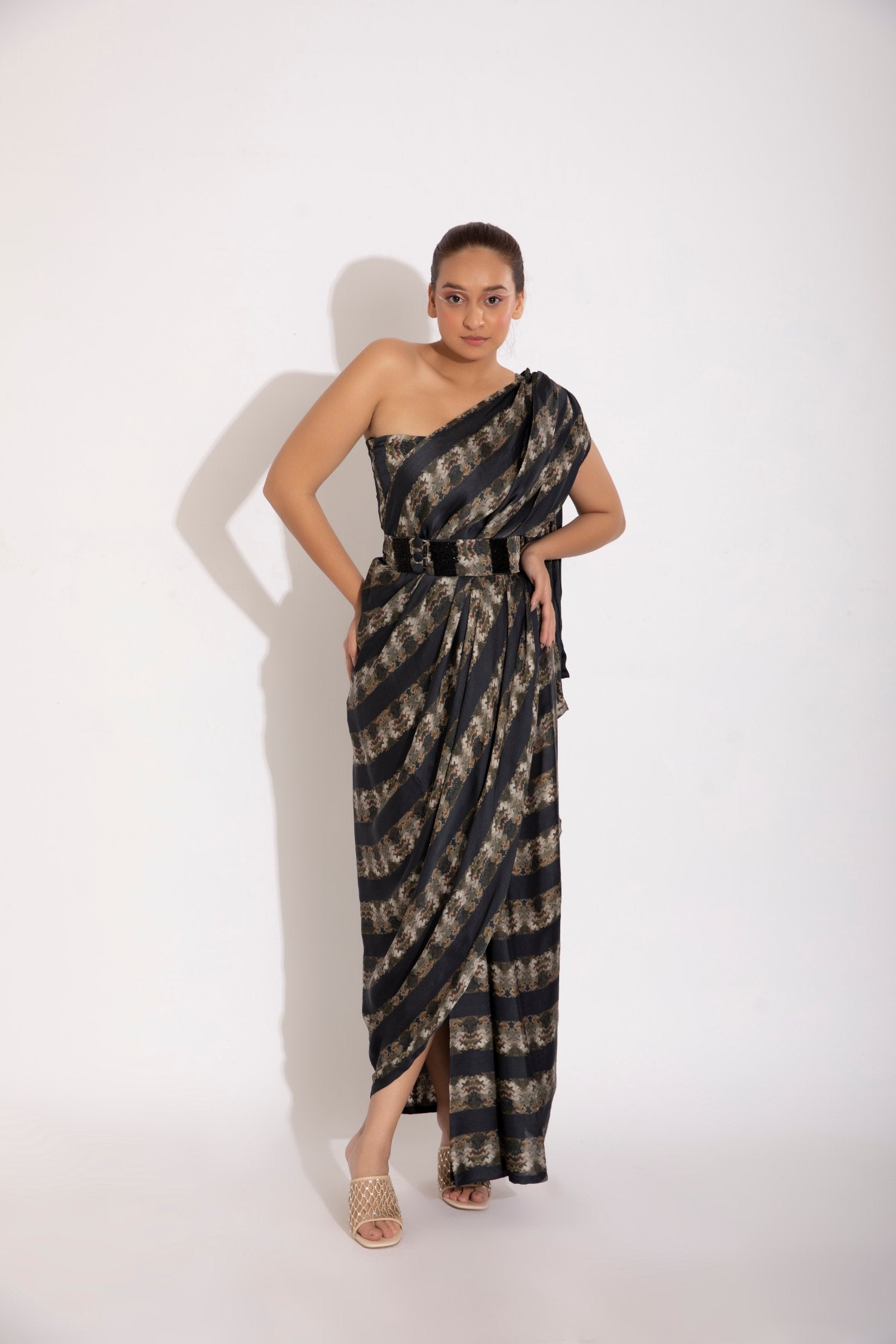 Pre- Stitched Slit Sari