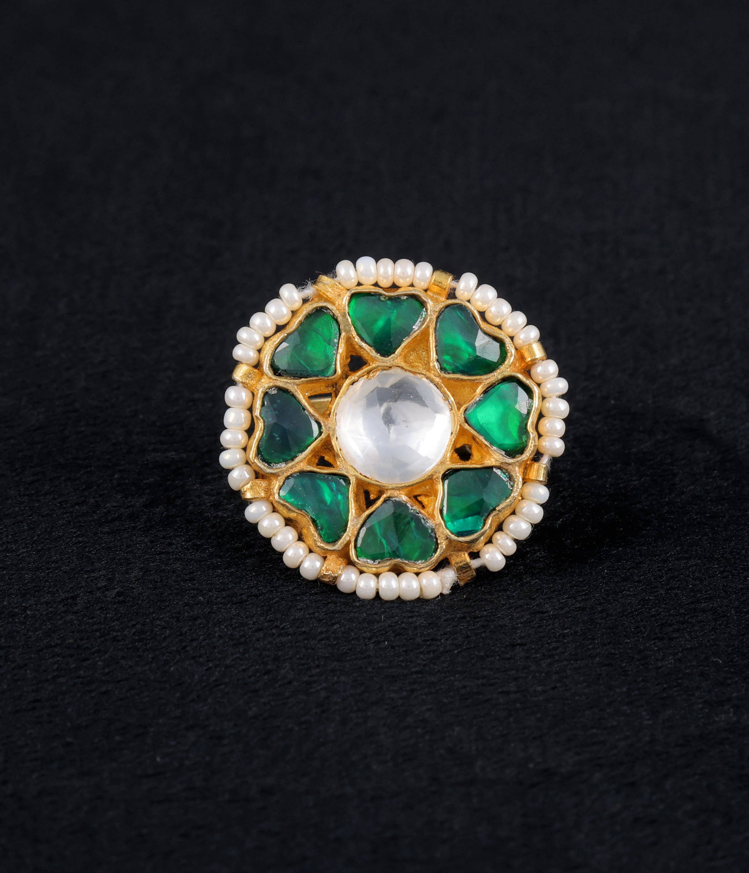 Gold finish Kundan ring