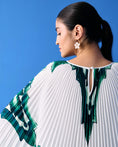 Load image into Gallery viewer, Green Tropical Printed Pleated Cape
