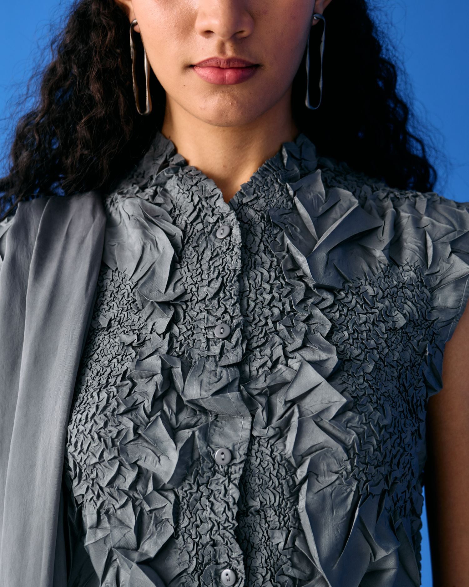 Grey Crinkled Top Paired With Black And Grey Saree