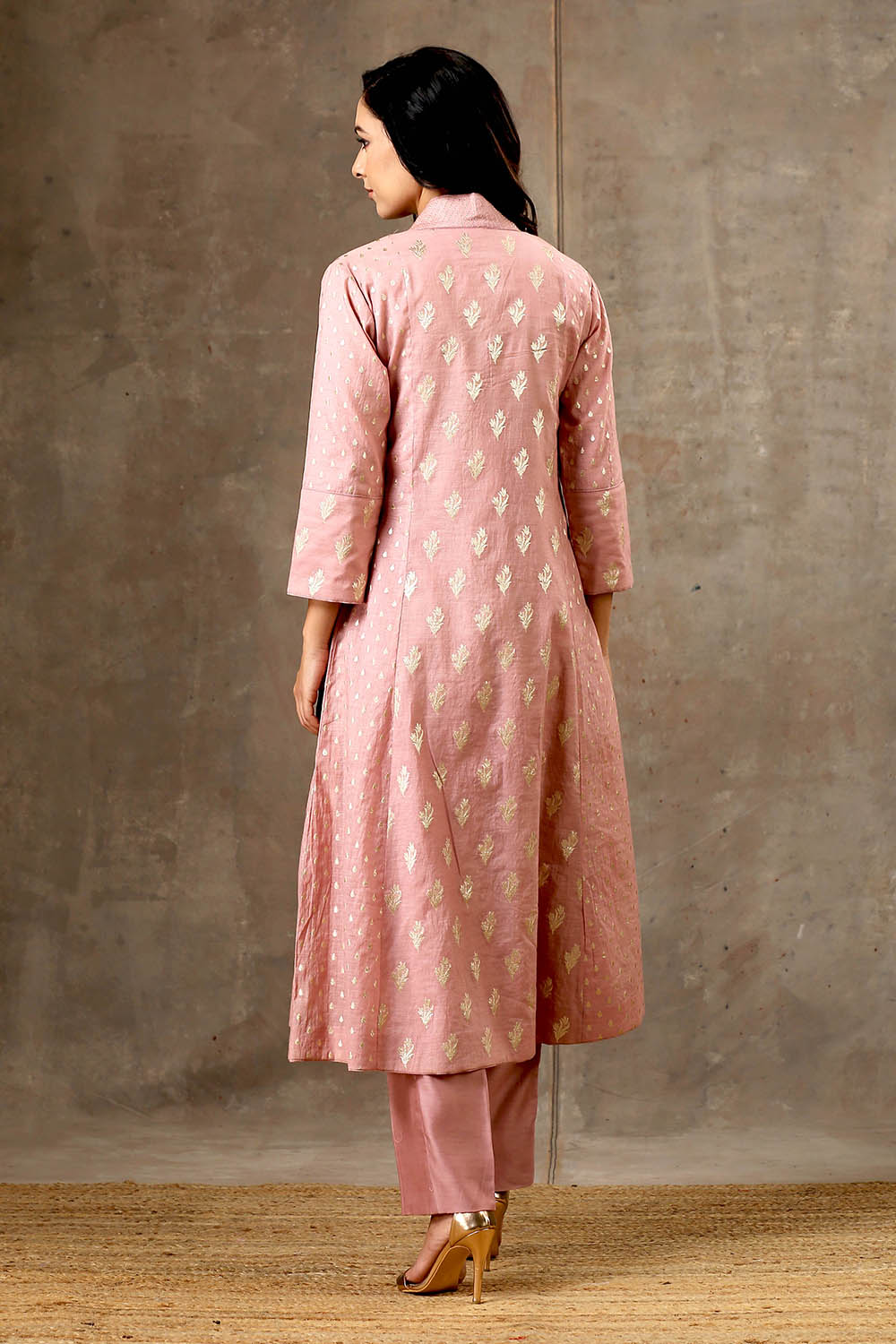 Pink Chanderi Silk Kurta Set in 5 Kalis