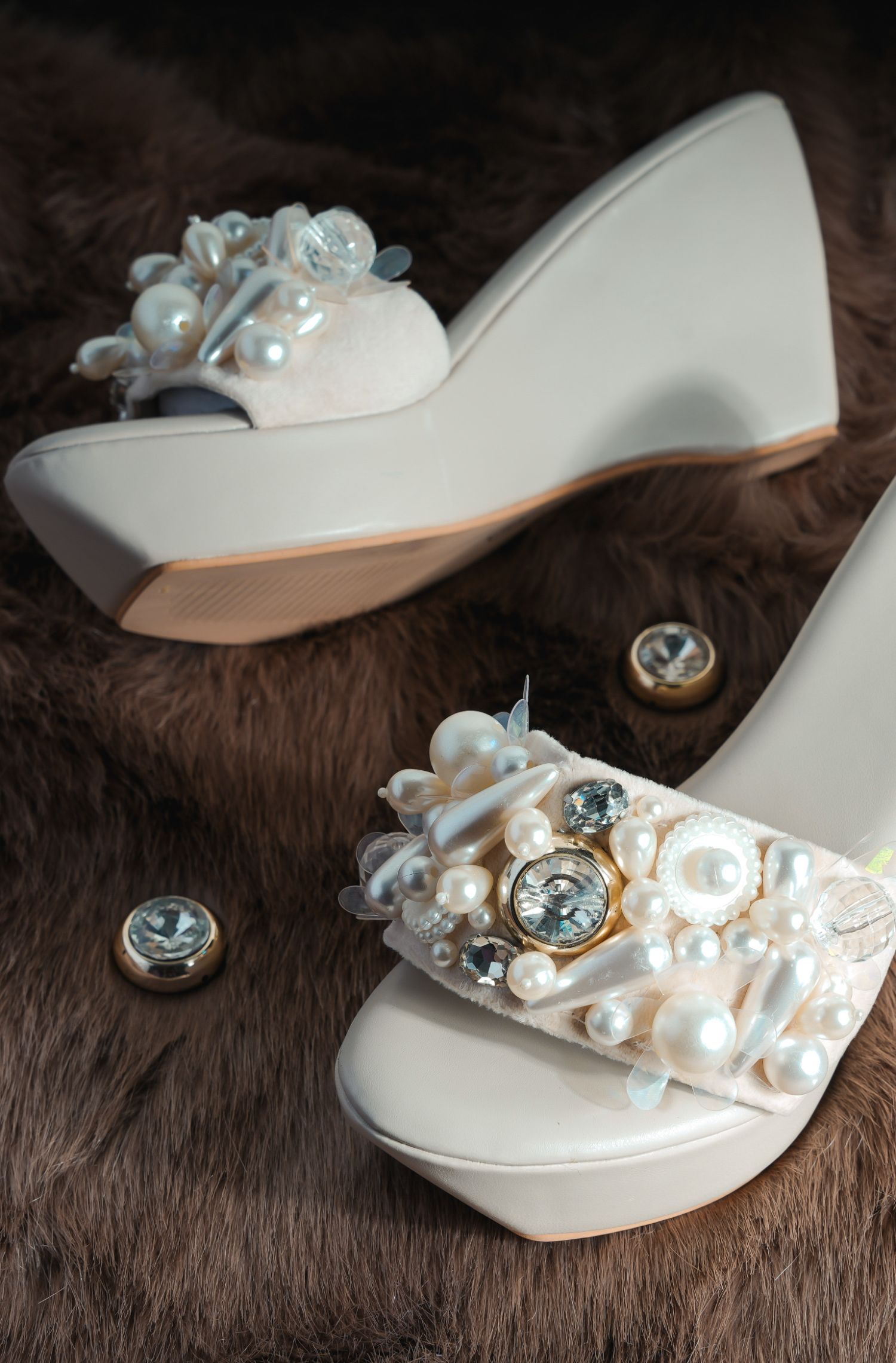 Daisy Darling Wedges (Cream)