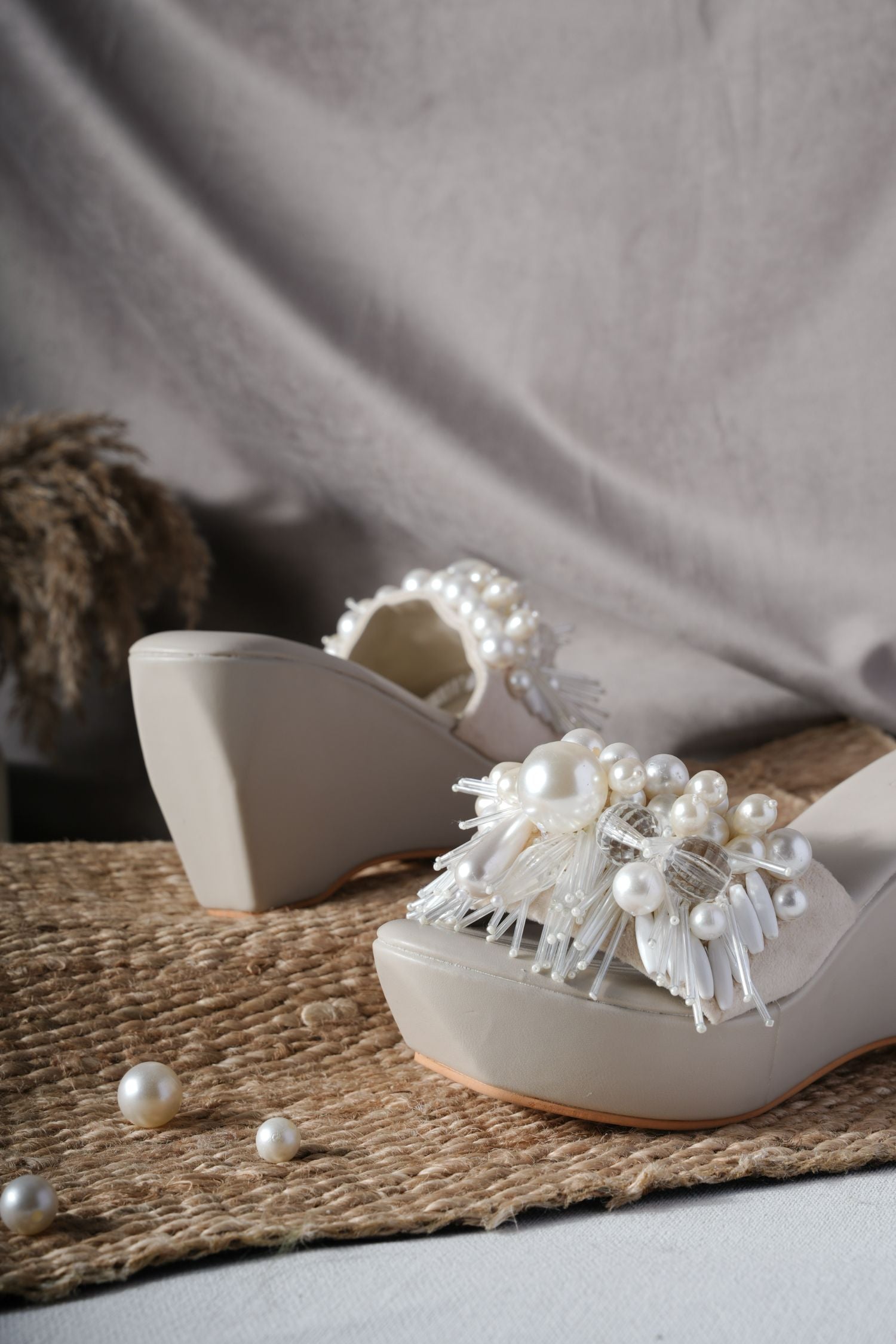 Fragile Forest Wedges (Cream)