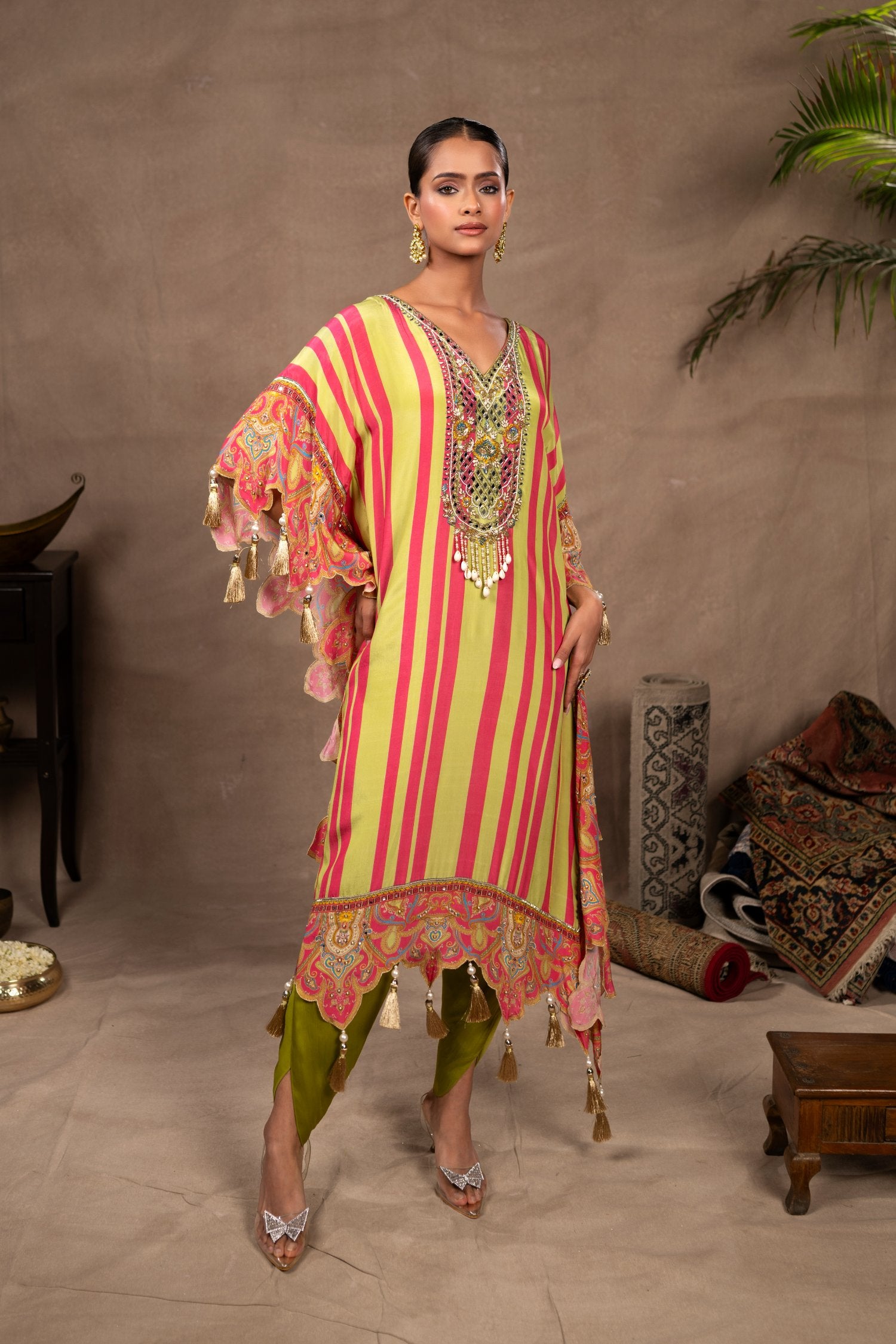 Isa Printed Crepe Kaftaan With Embroided Tulip Pant Set