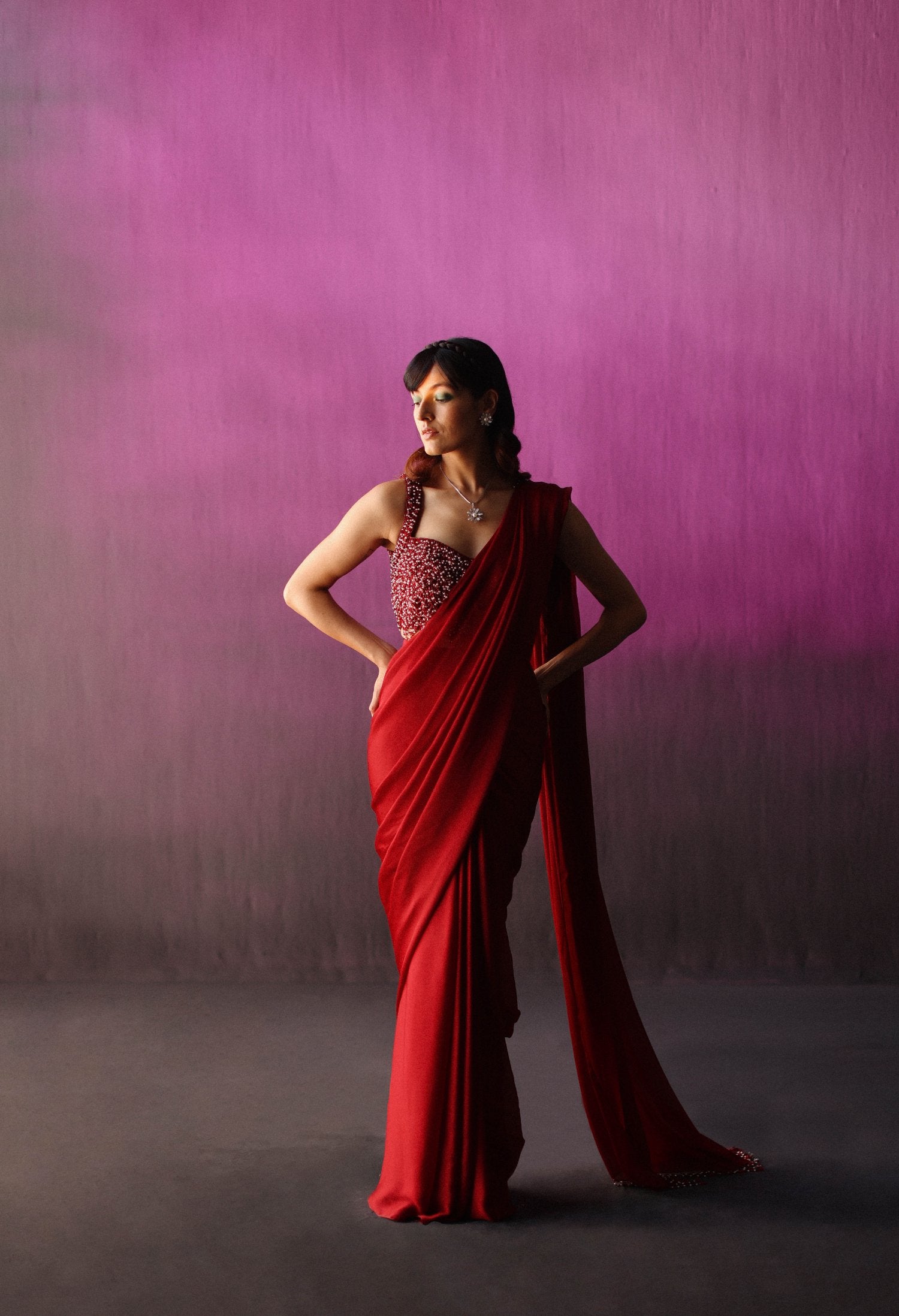 The Red Scallop Crystal Drape