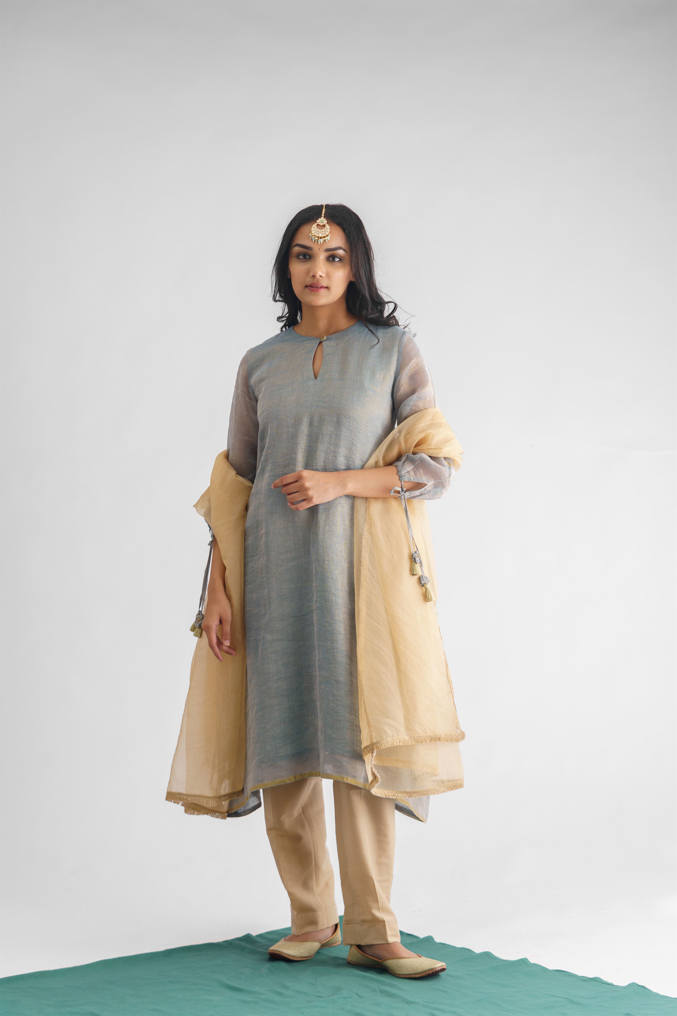 Aasmani Kurta With Pant And Dupatta (Set Of 3)