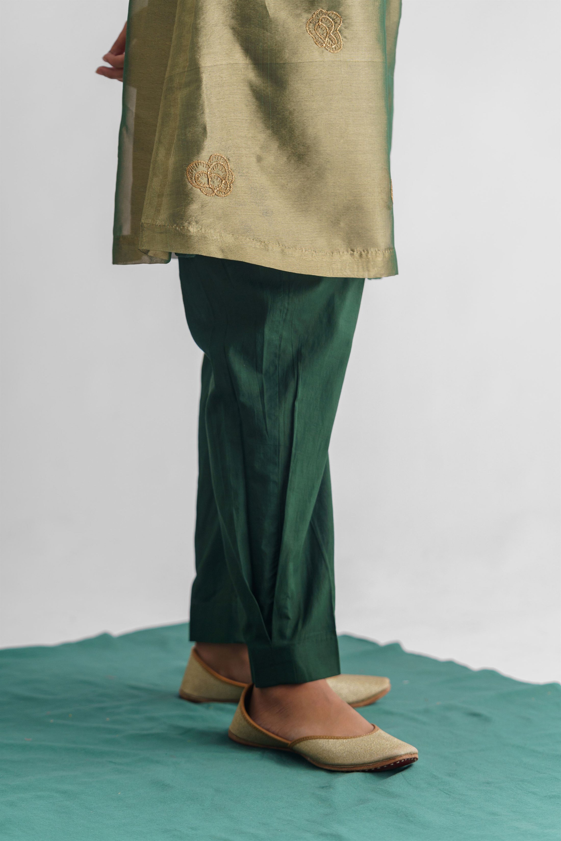 Gul Kurta With Pant And Dupatta (Set Of 3)