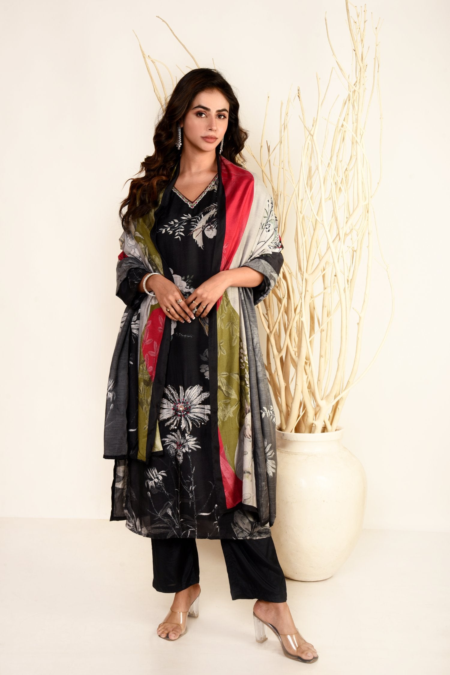 Black & White Muslin Silk Floral Printed Kurta set with Embroidery