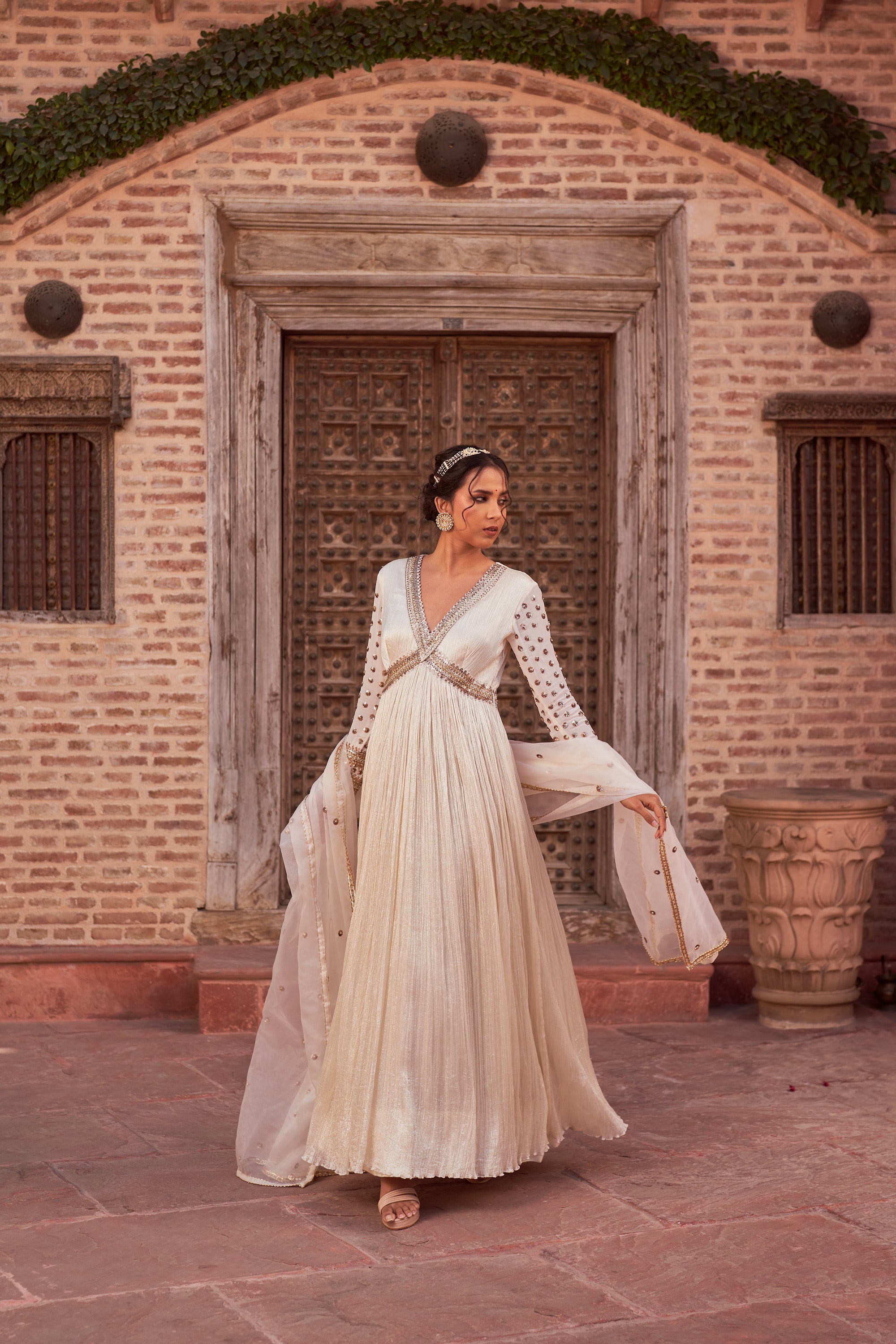 Ivory Karwa Anarkali