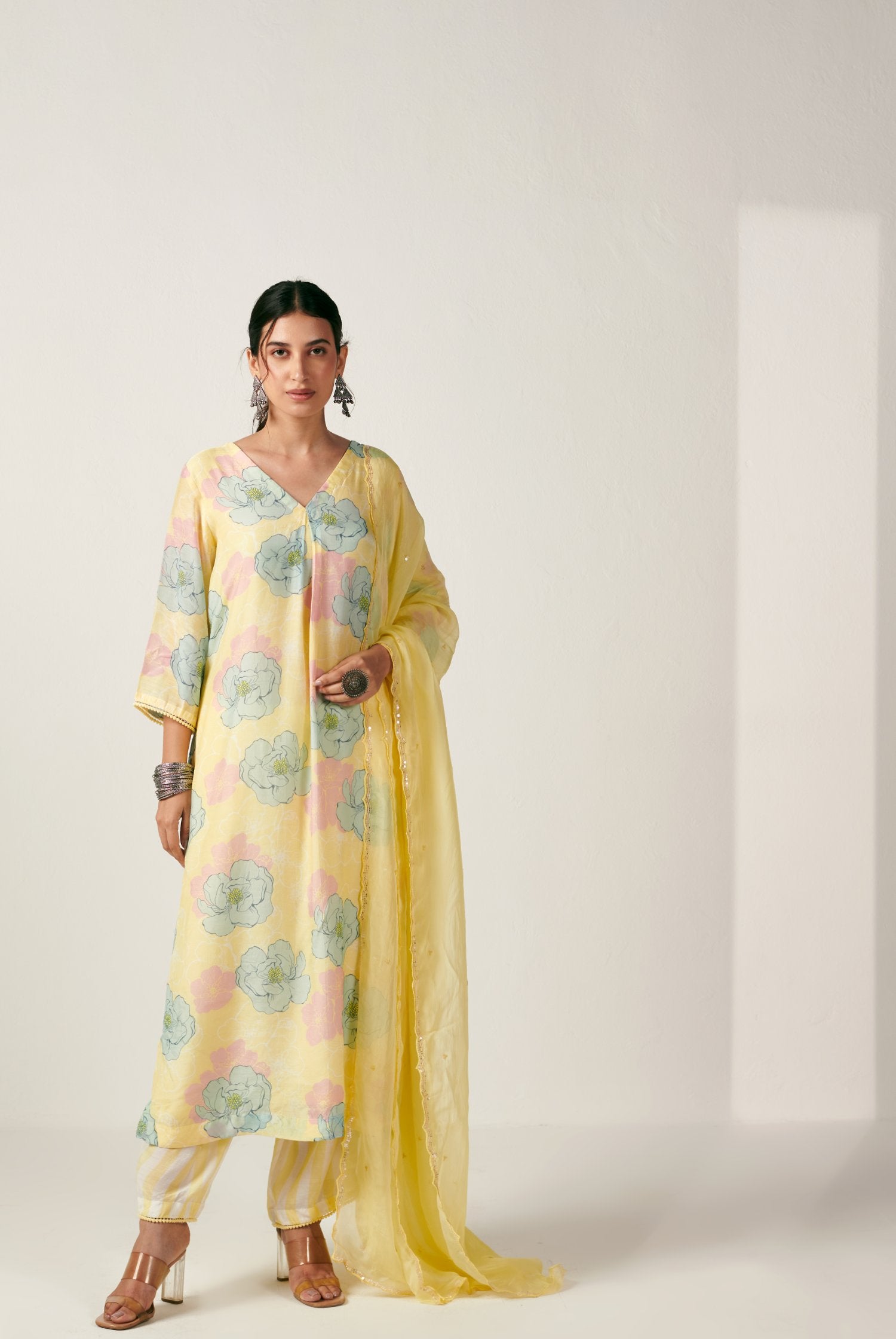 Bagicha soft yellow kurta set of 3