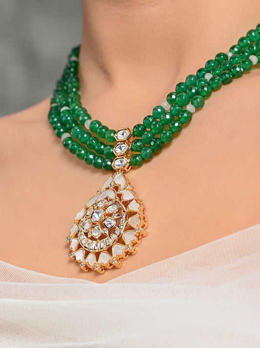 Sparkling Green Necklace With Earrings