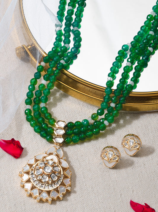 Sparkling Green Necklace With Earrings