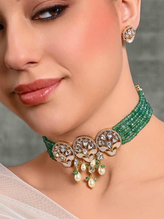 Enthralling Choker With Earrings