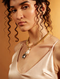 Load image into Gallery viewer, Gold Toggle twin pearl lariat
