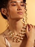 Load image into Gallery viewer, Pearl Multi String Choker
