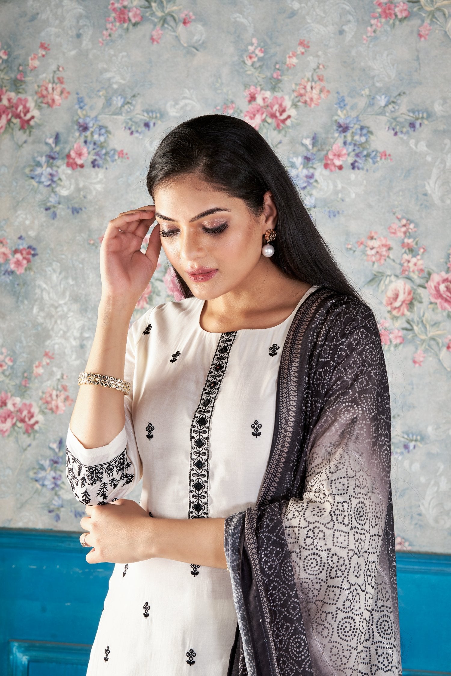 Ivory Serenity Romon Silk Kurta set with delicate embroidery