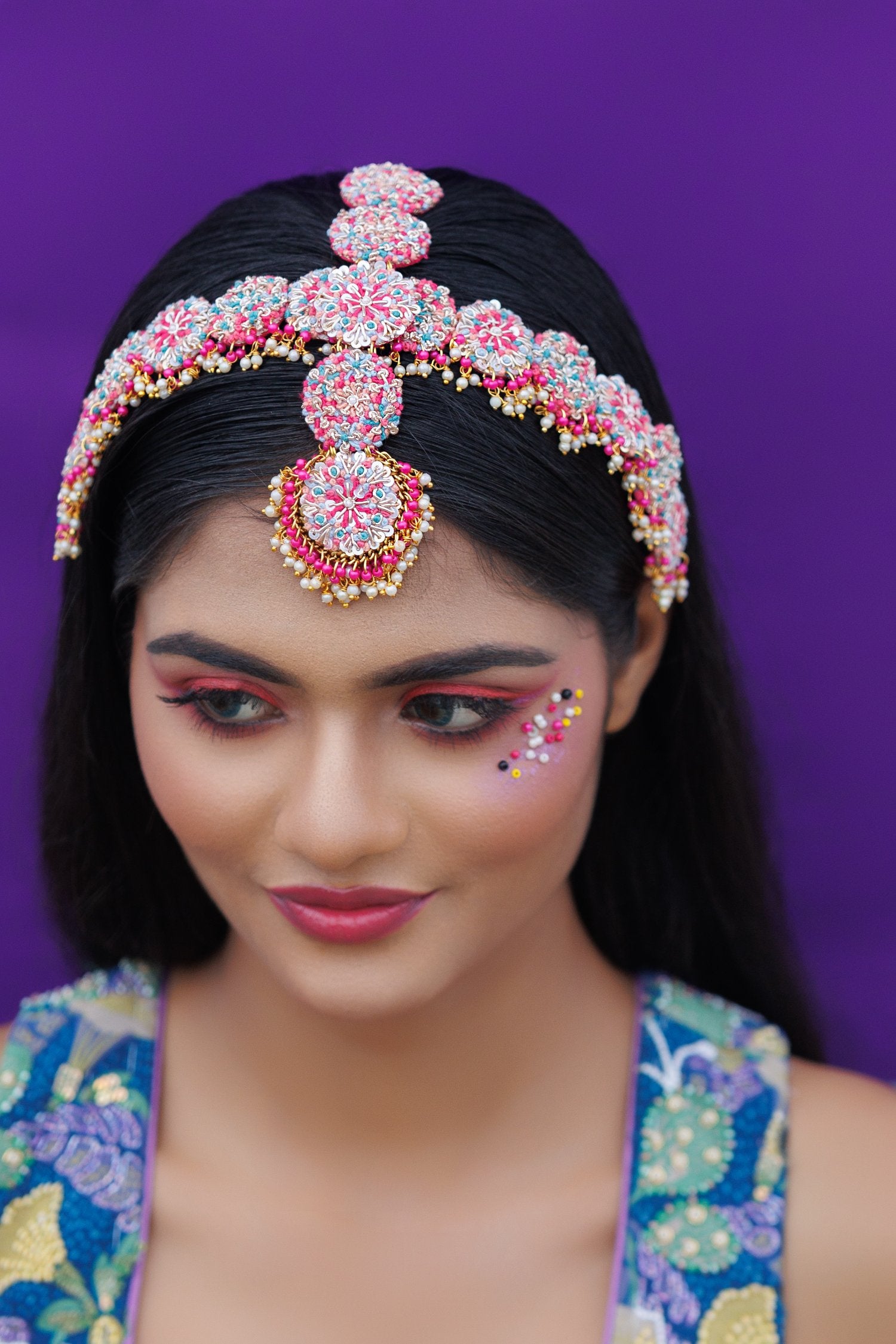 Madhvi Sheeshpatti Pink Moti Mangtikka