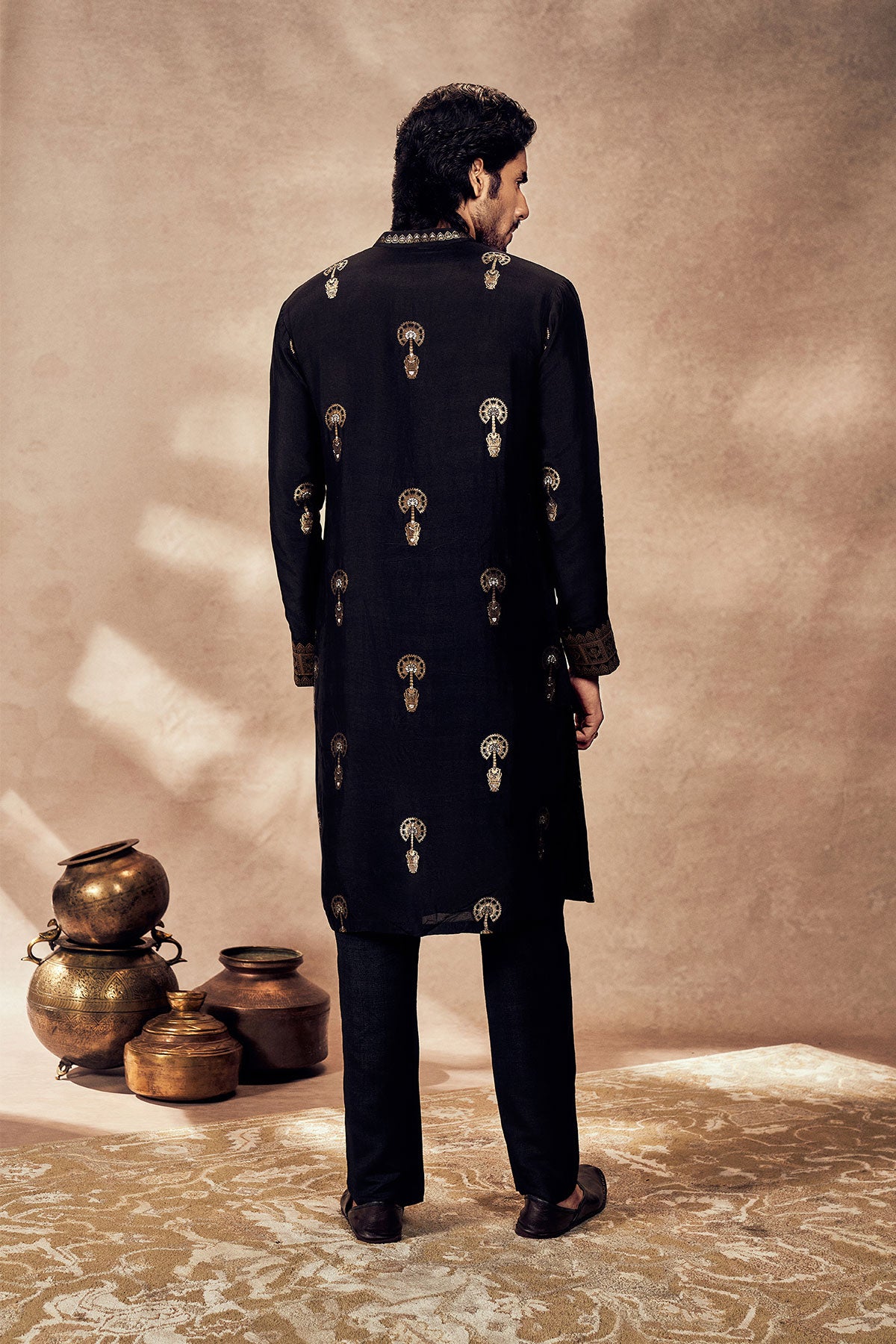 Black Traveller'S Palm Jacquard Kurta