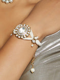 Load image into Gallery viewer, Polki Bracelet With Pearls
