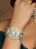 Load image into Gallery viewer, Gold Tone Green Polki Bracelet
