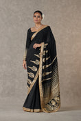 Load image into Gallery viewer, Pre-Stitched Sari With A Colar Pallu
