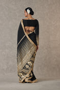 Load image into Gallery viewer, Pre-Stitched Sari With A Colar Pallu
