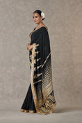 Load image into Gallery viewer, Pre-Stitched Sari With A Colar Pallu
