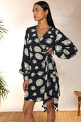 Load image into Gallery viewer, Black Special Cutting Wrap Dress
