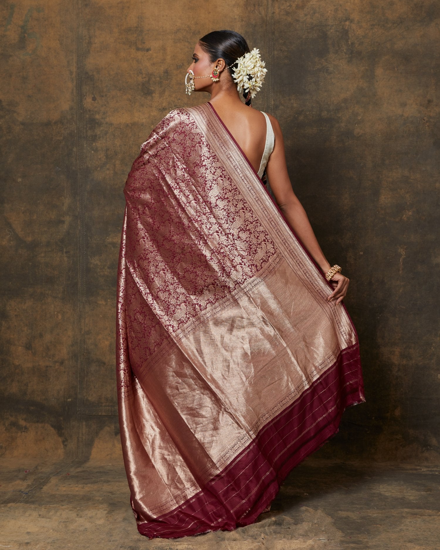 Wine Shikargarh Jaal Saree