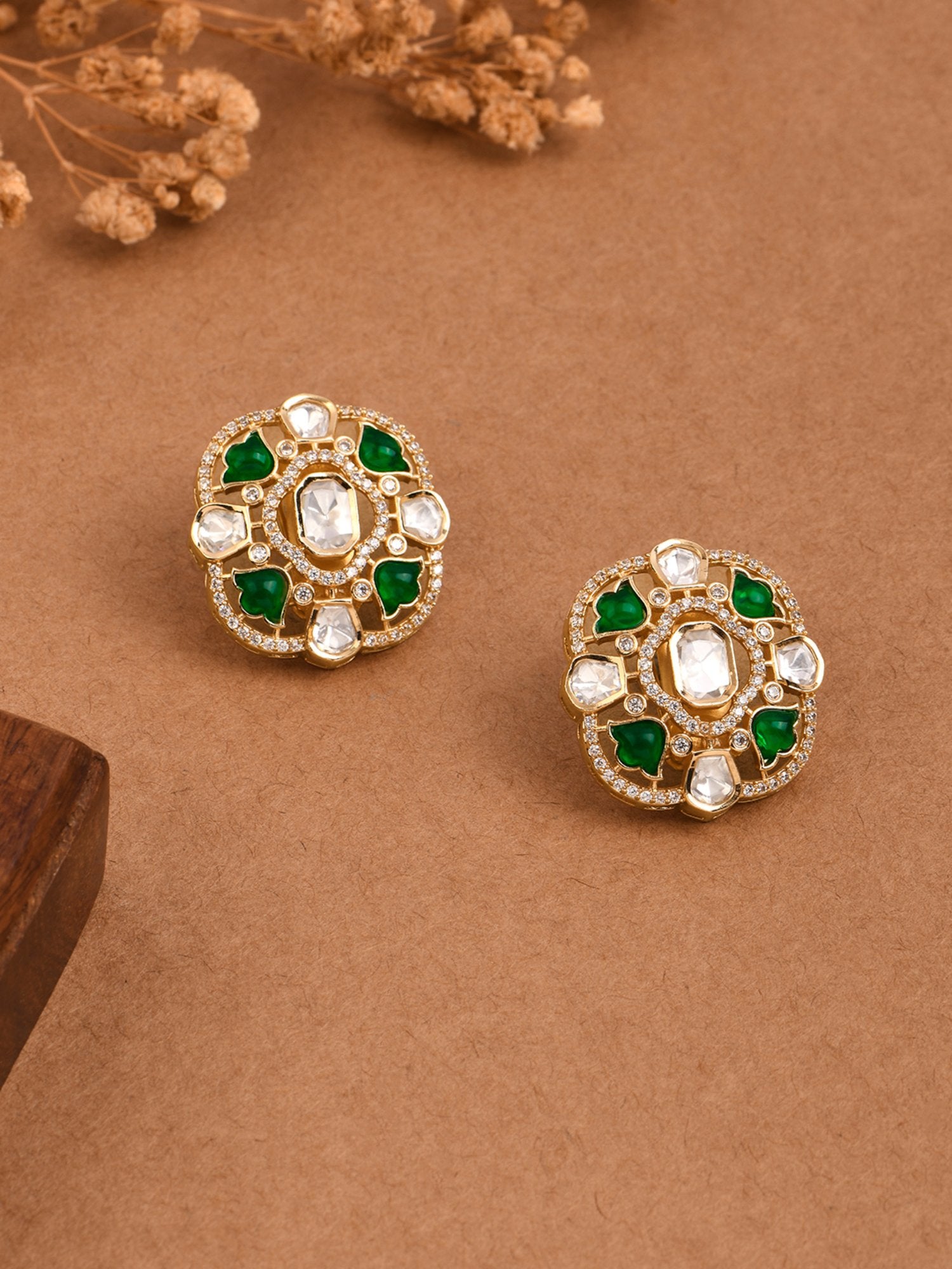 Serene Green & White Stud Earrings