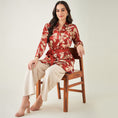 Load image into Gallery viewer, Red Baroque Print Shirt with Belt
