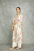 Load image into Gallery viewer, White Printed Kurta With Pants And Dupatta
