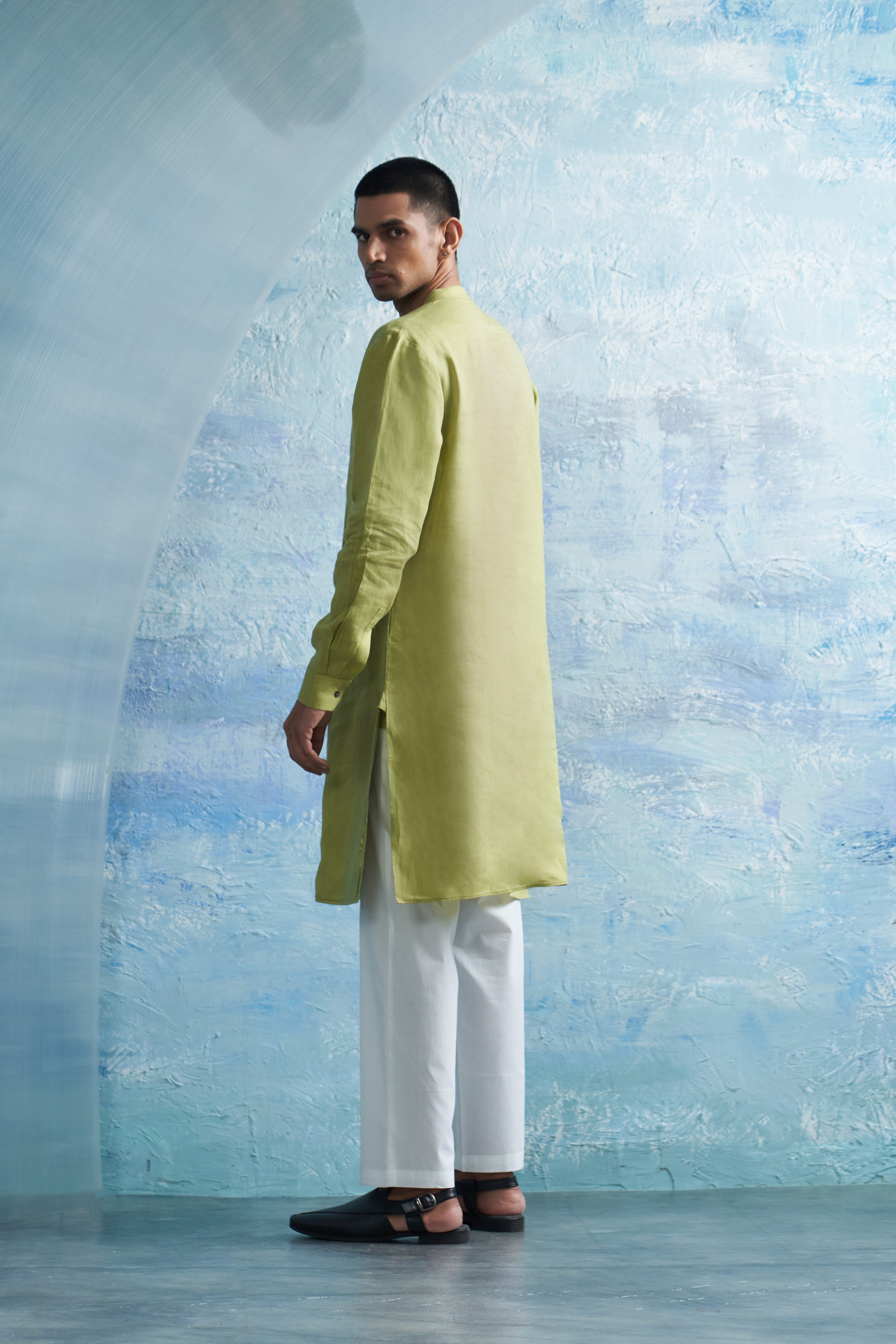 Aura Sheen Green Straight Kurta Set