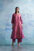 Load image into Gallery viewer, Auraa Grape Pink Kurta Set
