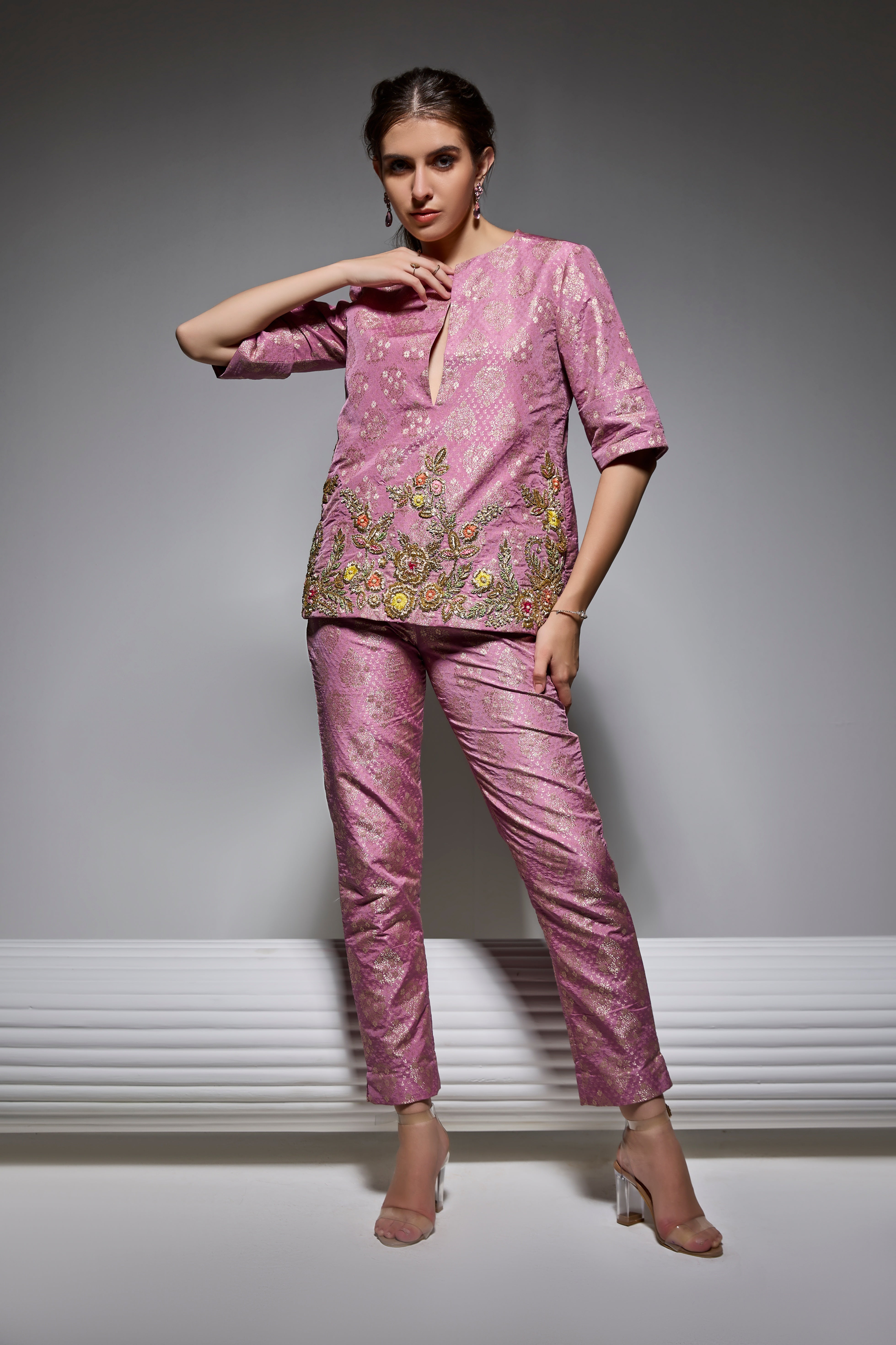 Onian Embroidered Banarsi Pant Set