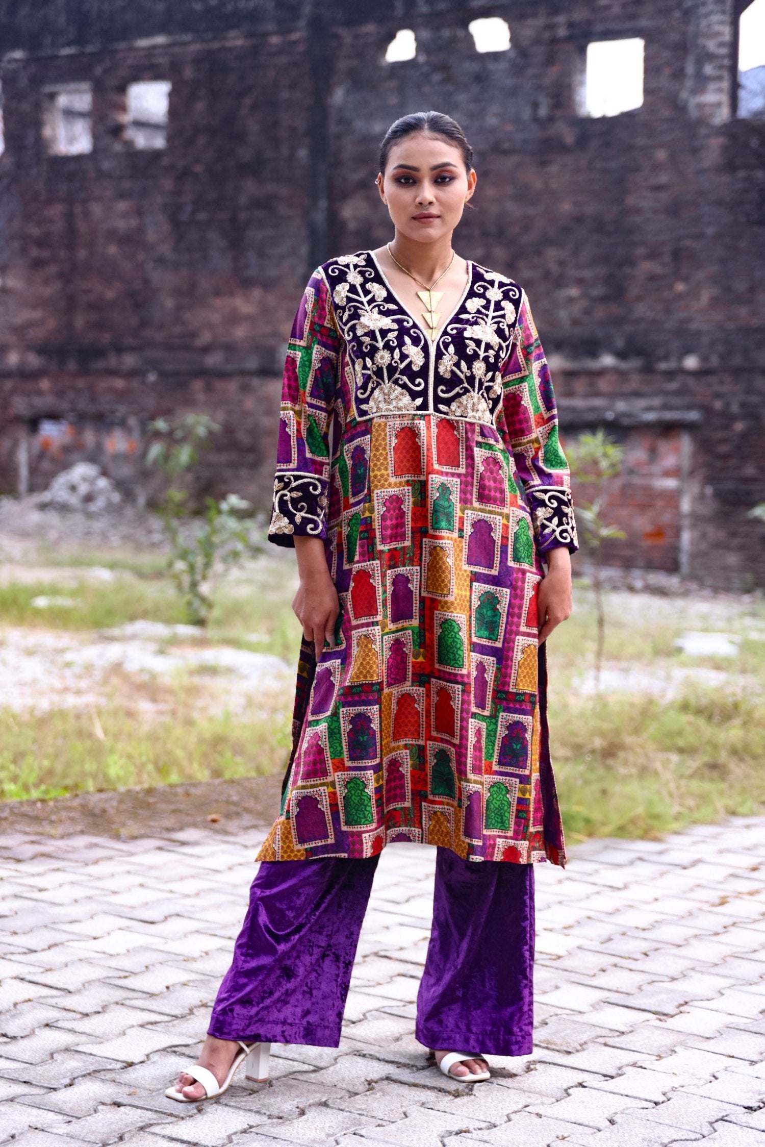 Hand-Embroidered Jharoka Print Kurta Set