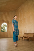 Load image into Gallery viewer, Teal Blue Metallic Kurti Drape Set
